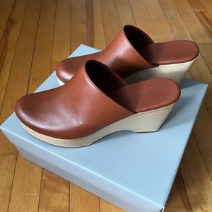 Everlane The Clog